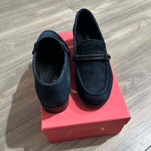 VANELI Karida Navy Suede Loafers (6.5) Worn Once for about Two Hours